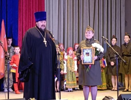 Благочинный Красненского церковного округа посетил торжественное мероприятие «Война закончилась на Пасху»